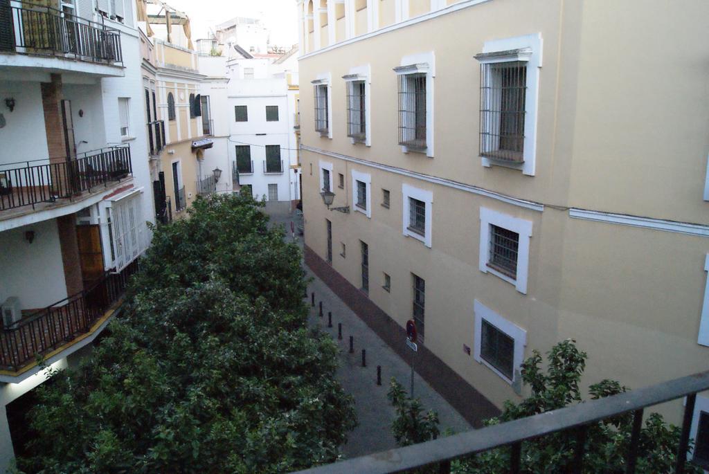 Apartamentos Turisticos La Encarnacion Siviglia Esterno foto