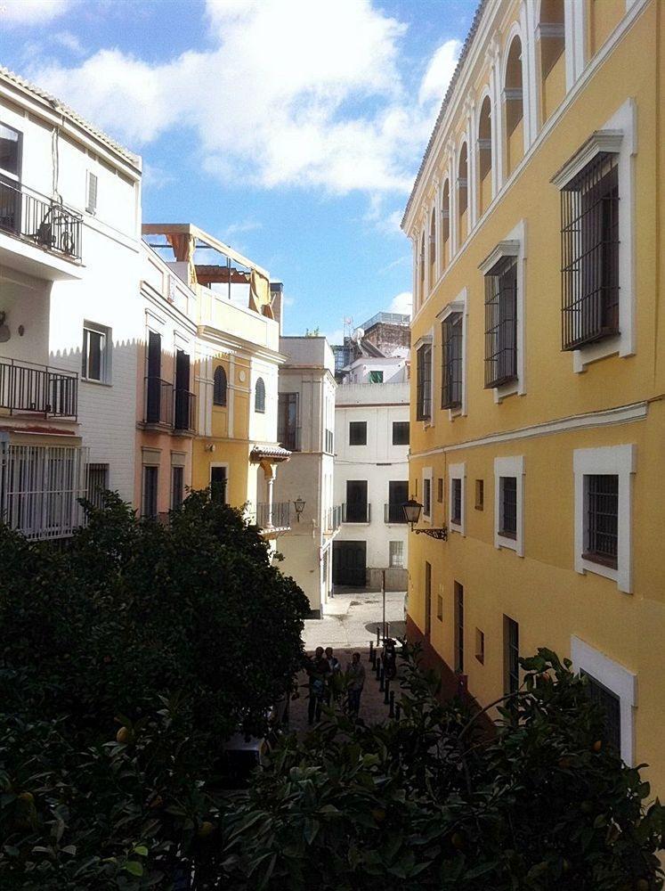 Apartamentos Turisticos La Encarnacion Siviglia Esterno foto